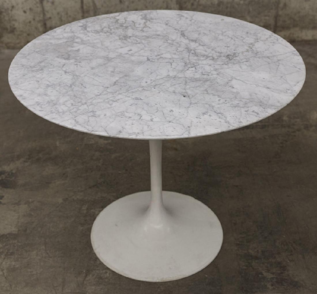 Eero Saarinen Dining Table (1 of 10)
