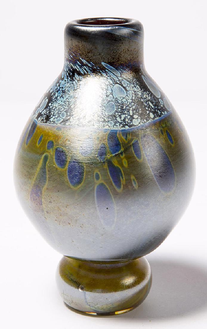 Christopher Reis Vase: Studio Art Glass Vase. Incised signature to underside 3 1/2 x 6 1/2"