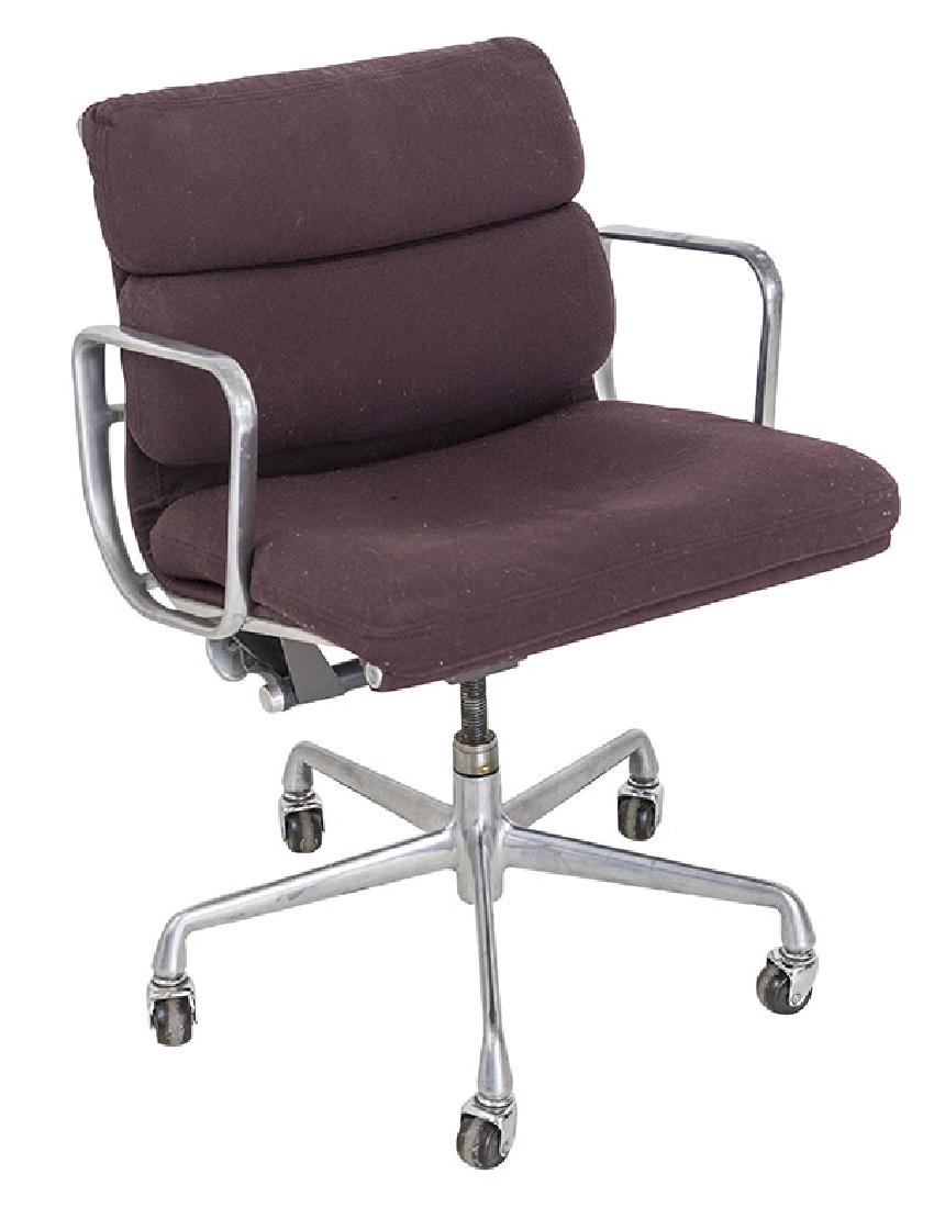 Charles & Ray Eames Soft Pad Chair (1 of 9)