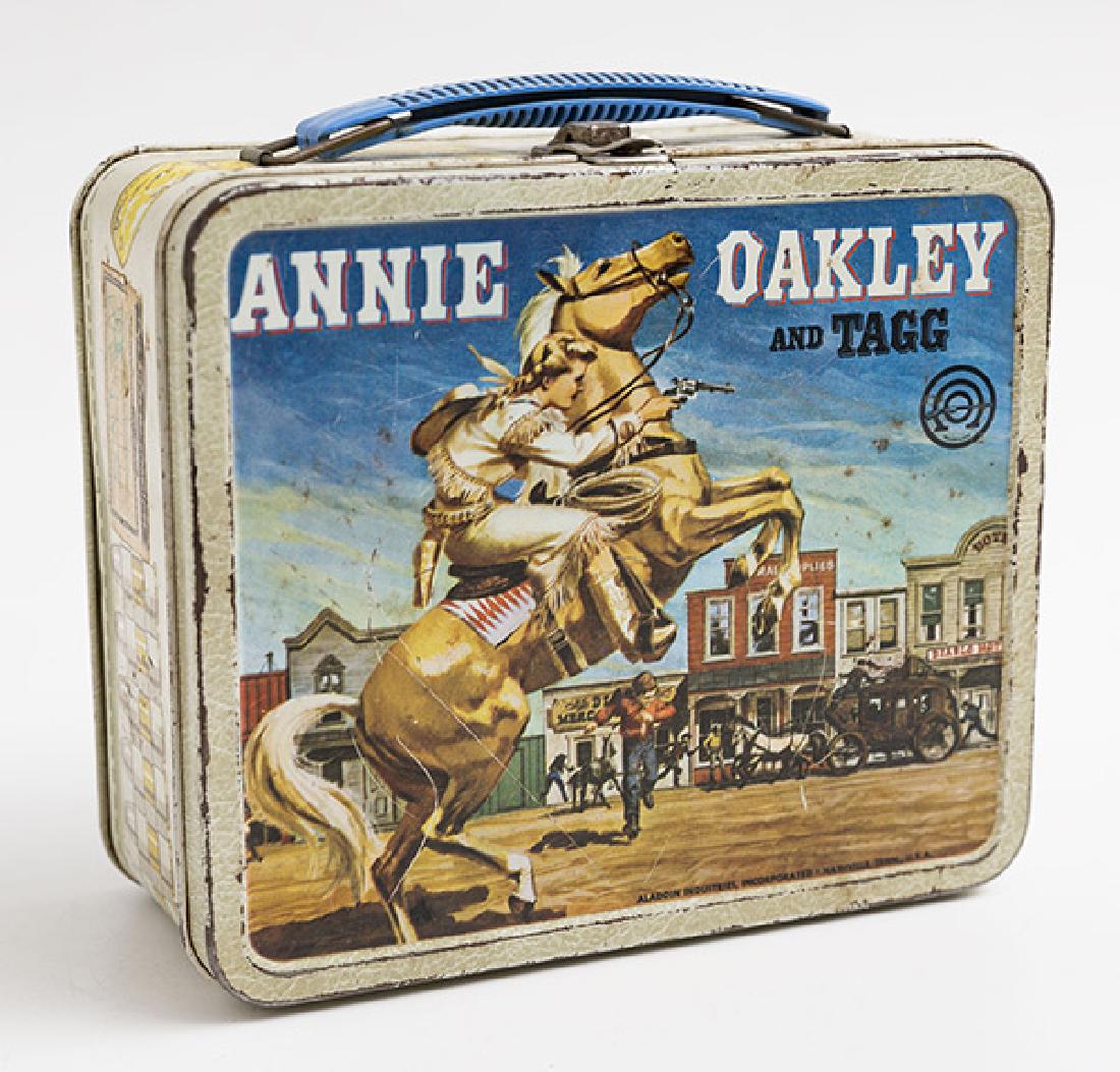 Annie Oakley Vintage Lunchbox (1 of 7)