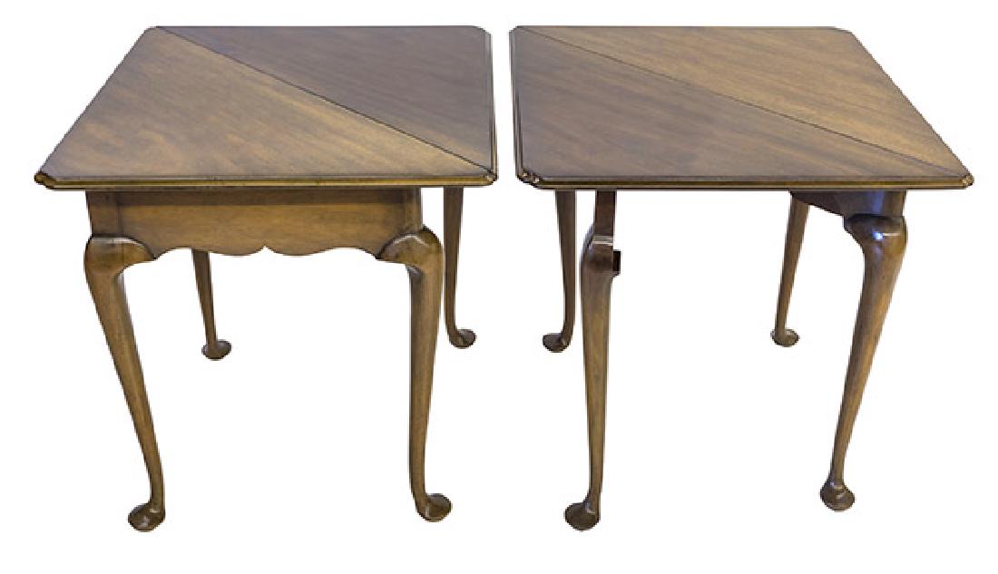 Pair of Kittinger Williamsburg Handkerchief Corner (1 of 13)