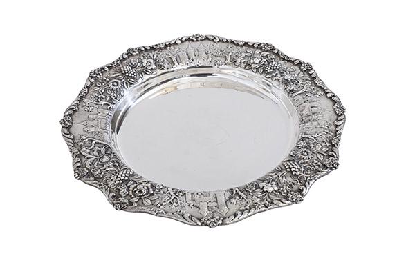 Rare Loring Andrews "Castle Pattern" Bread Tray (1 of 8)