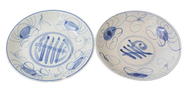 15th Century Chinese Porcelain Bowls: Two blue and white hand painted lotus blossom bowls. Early Ming dynasty period. 6 3/8dia x 1 1/4h