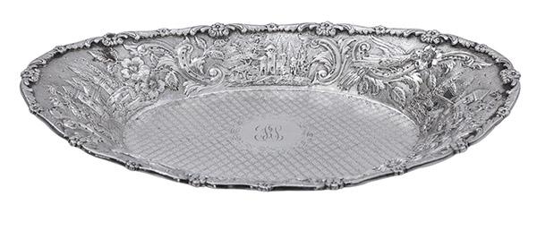 Loring Andrews "Castle" Pattern Sterling Bread Tray (1 of 9)