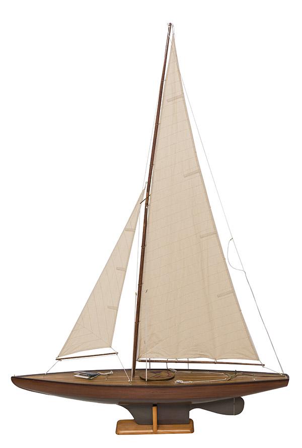 48" NYYC Planked Wood Sailboat (1 of 13)
