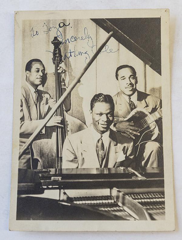 Photo Nat King Cole, signed (1 of 3)