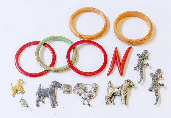 Assembled Bakelite Jewelry Plus (1 of 6)