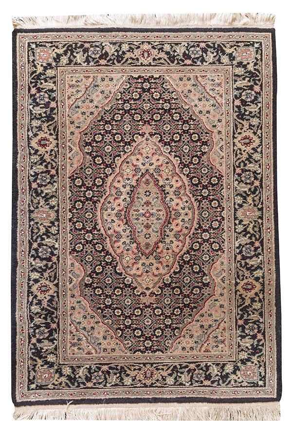 Kashan Oriental Rug (1 of 5)