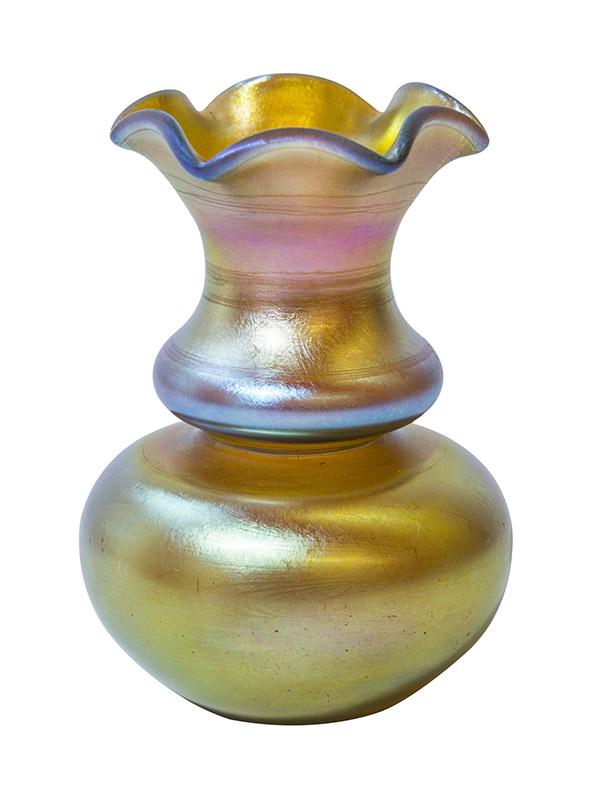 Steuben Signed Aurene Iridescent Vase: Signed Aurene double bulbous Steuben vase with flower form top. 4 1/4" H x 2 1/4" Diameter