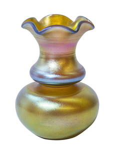 Steuben Signed Aurene Iridescent Vase: Signed Aurene double bulbous Steuben vase with flower form top. 4 1/4" H x 2 1/4" Diameter
