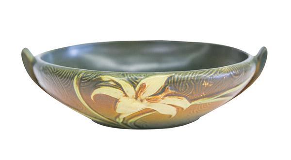 Roseville Pinecone Wall Pocket 1283 Plus (1 of 7)