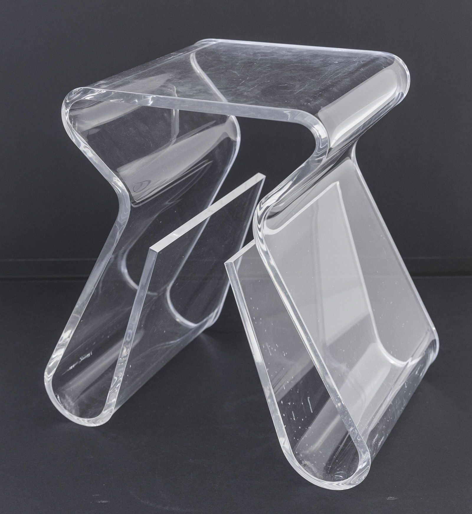 Lucite Magazine Rack End Table (1 of 9)