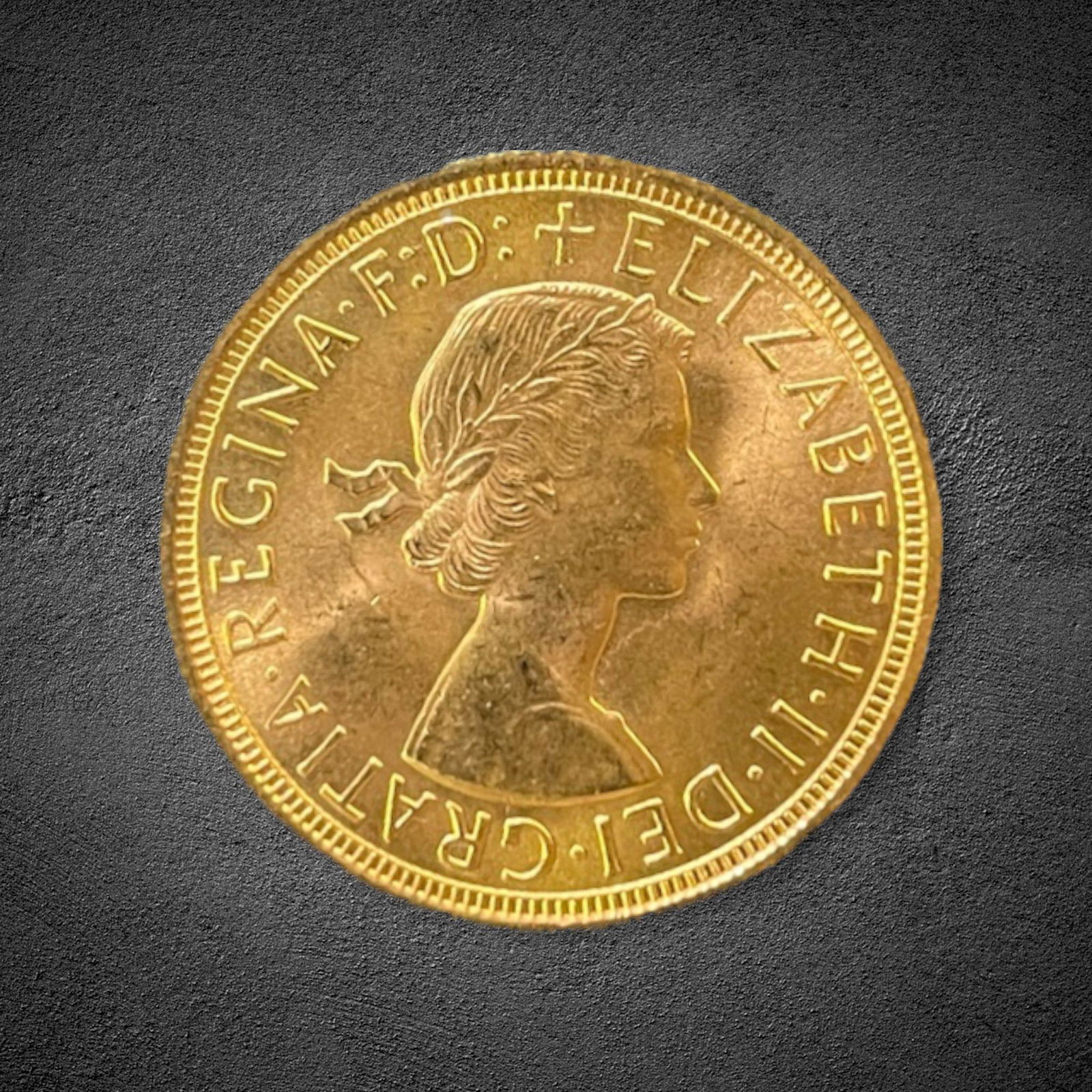 1958 British Sovereign Gold Coin (1 of 2)