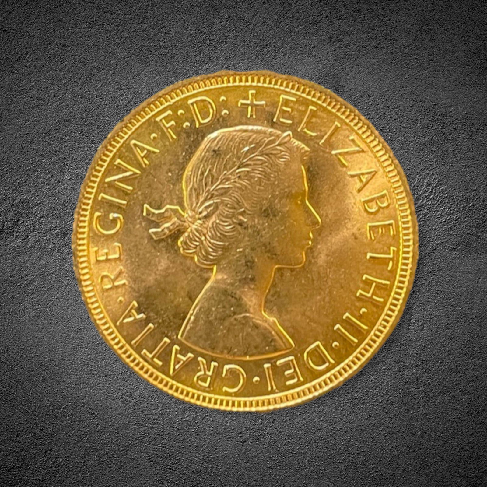 1958 British Sovereign Gold Coin (1 of 2)