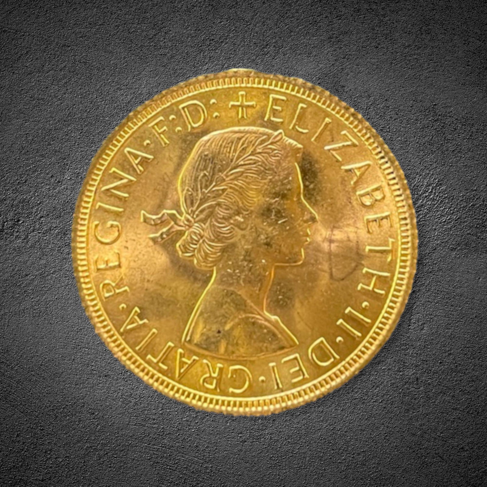 1963 British Sovereign Gold Coin (1 of 2)