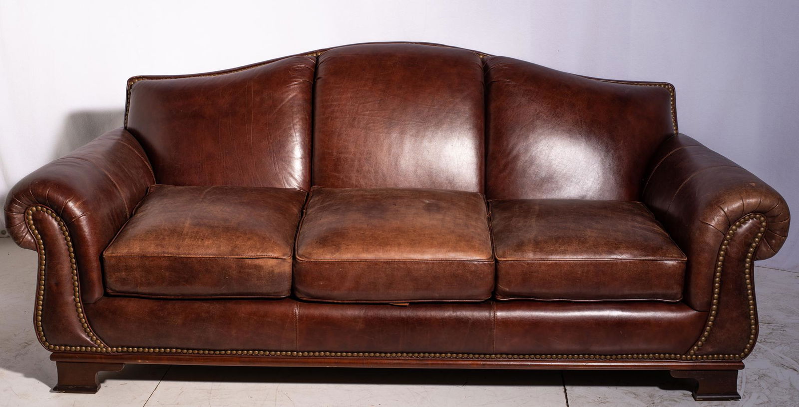 The Palmer Home Collection Leather Sofa (1 of 6)