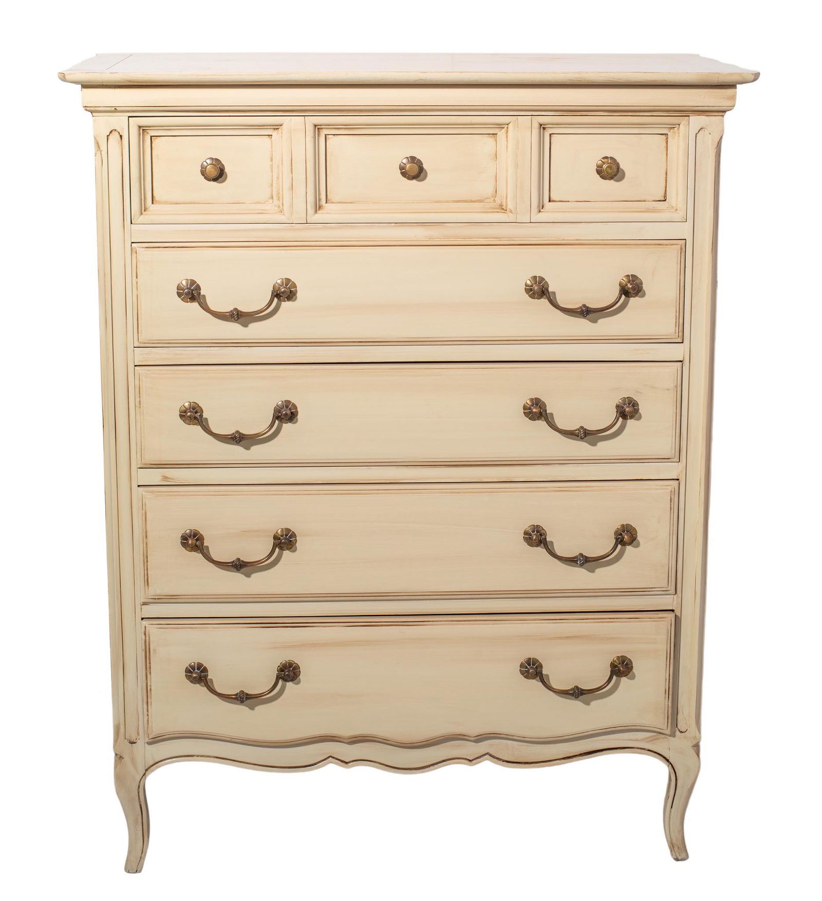 Custom Thomasville Chest: Chest. Country French style 7 drawer chest/dresser with scalloped aprons and cabriole legs. Manufacture's mark to drawer. 40w x 20d x 49.75h