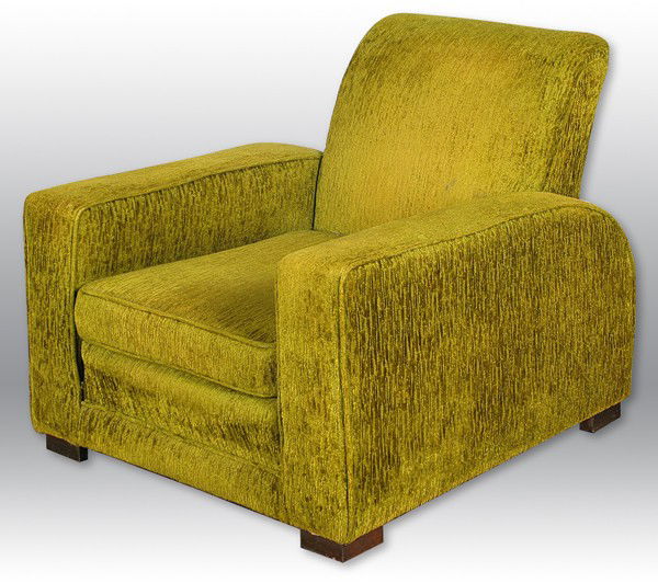 Gilbert Rohde Arm Chair Attribution: Large arm chair, manufactured by Herman Miller, original green Mohair upholstery on mahogany legs Size: 31H x 39D x 33 W