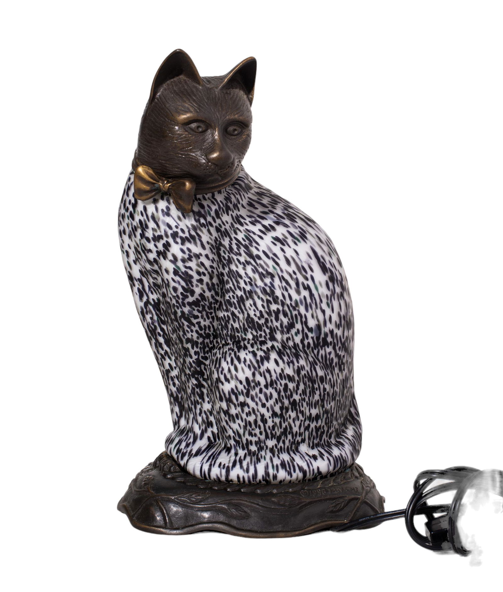 Andrea von Sadek  Tin Chi Cat Lamp (1 of 5)