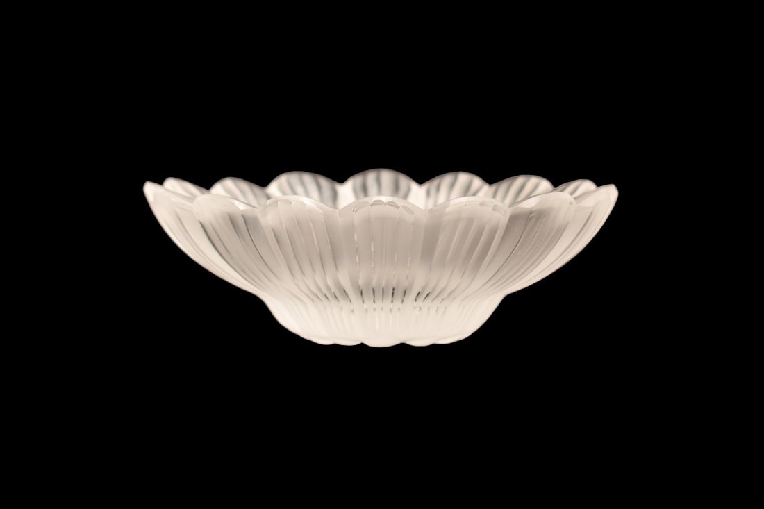 Lalique French Crystal Paquerette Dish: Lalique French crystal dish. Incised signature to underside, Lalique, France. 3-1/2" Diameter x 1-1/4" H.