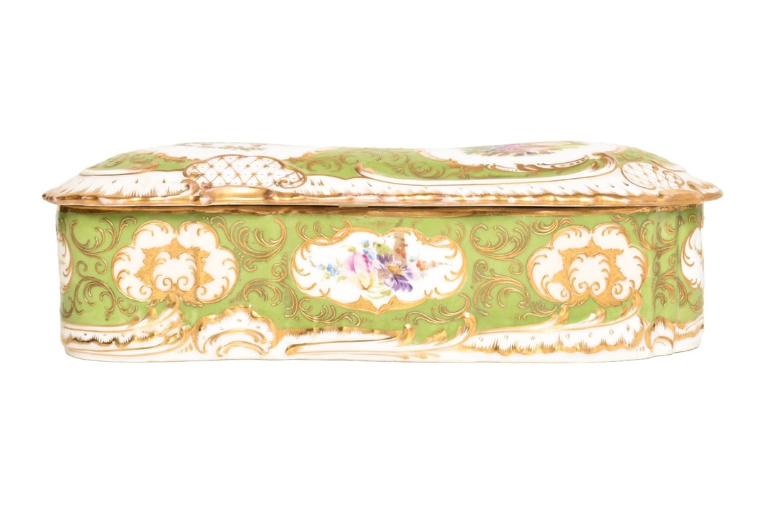Dresden German Porcelain Dresser Box (1 of 8)