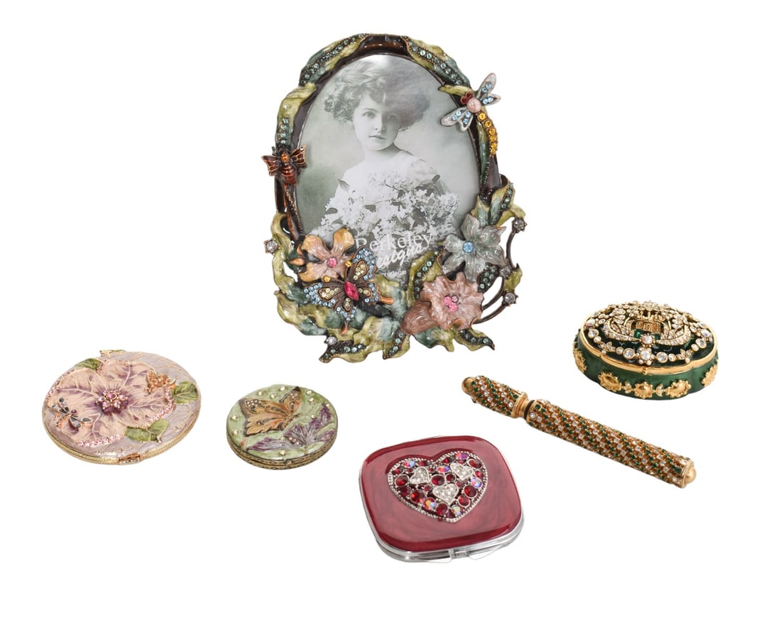 Assembled Enameled & Rhinestone Accessories (1 of 15)