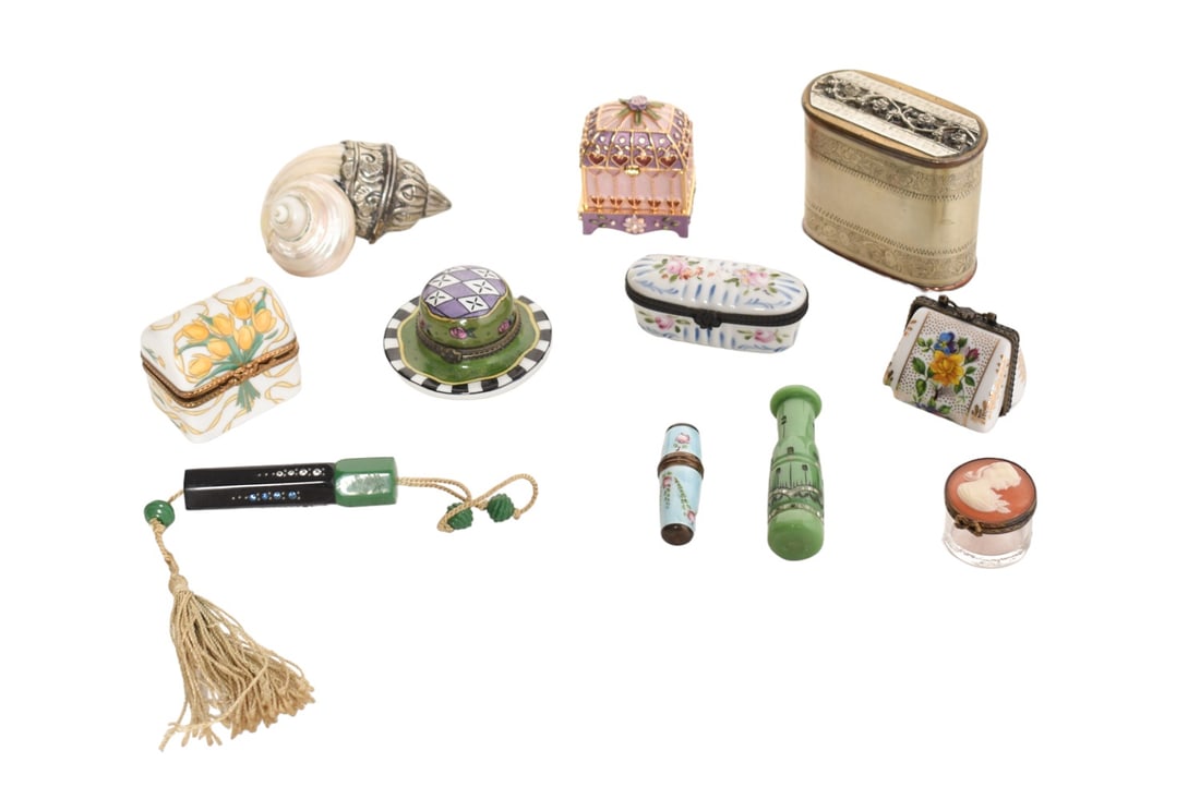 Assembled Pill Boxes and Accessories (1 of 19)