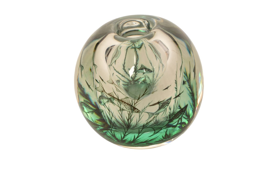 Edward Hald Graal Fish Vase (1 of 7)