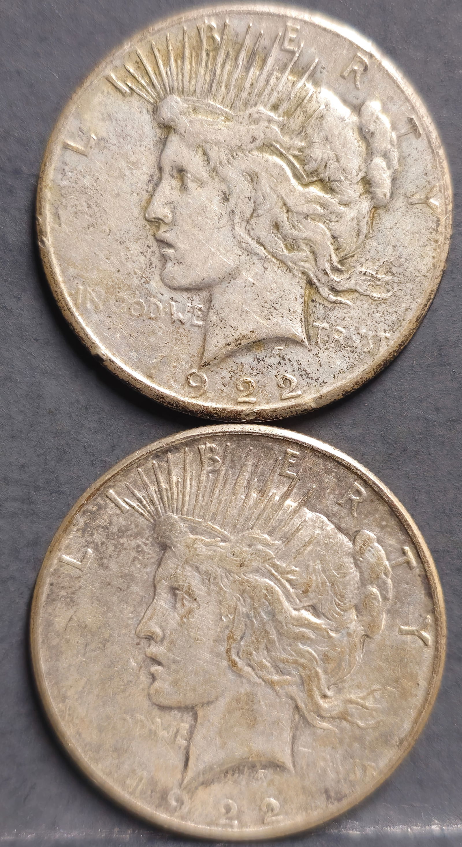 1922-S Peace Silver Dollar Coins (1 of 5)