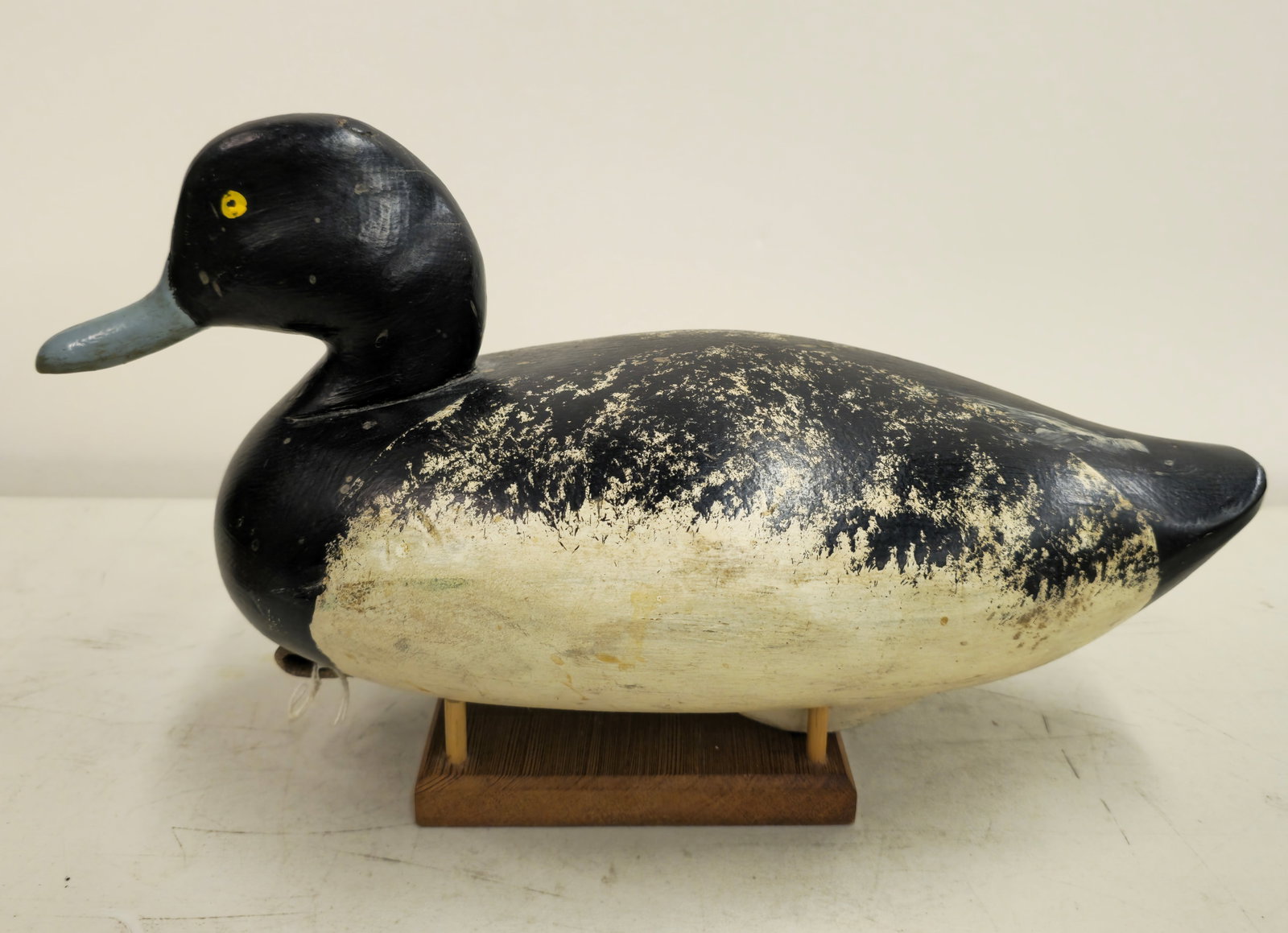 Robert "Bob" Sellers Decoy (Silver Springs, PA): Decoy by Robert "Bob" Sellers, Silver Springs, PA. Signed to bottom with artist signature and dated 1940. 16" Long