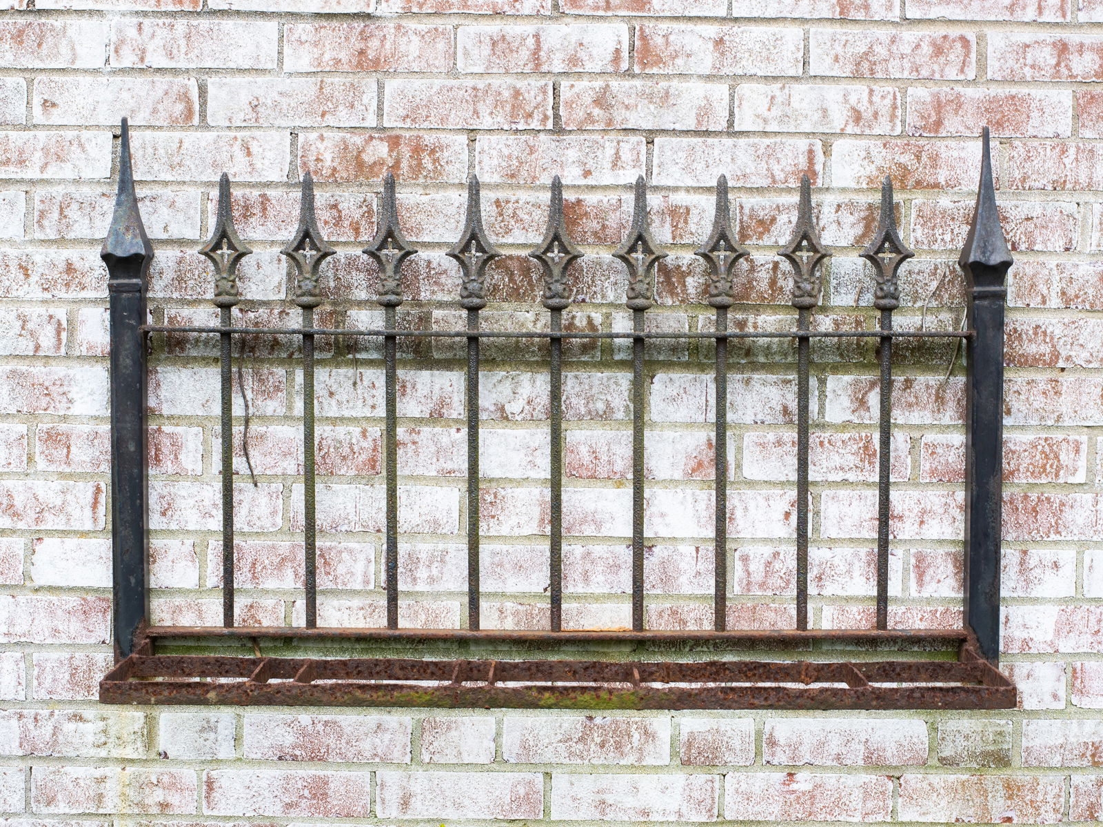 Gothic Revival Wall Mount Planter (1 of 4)