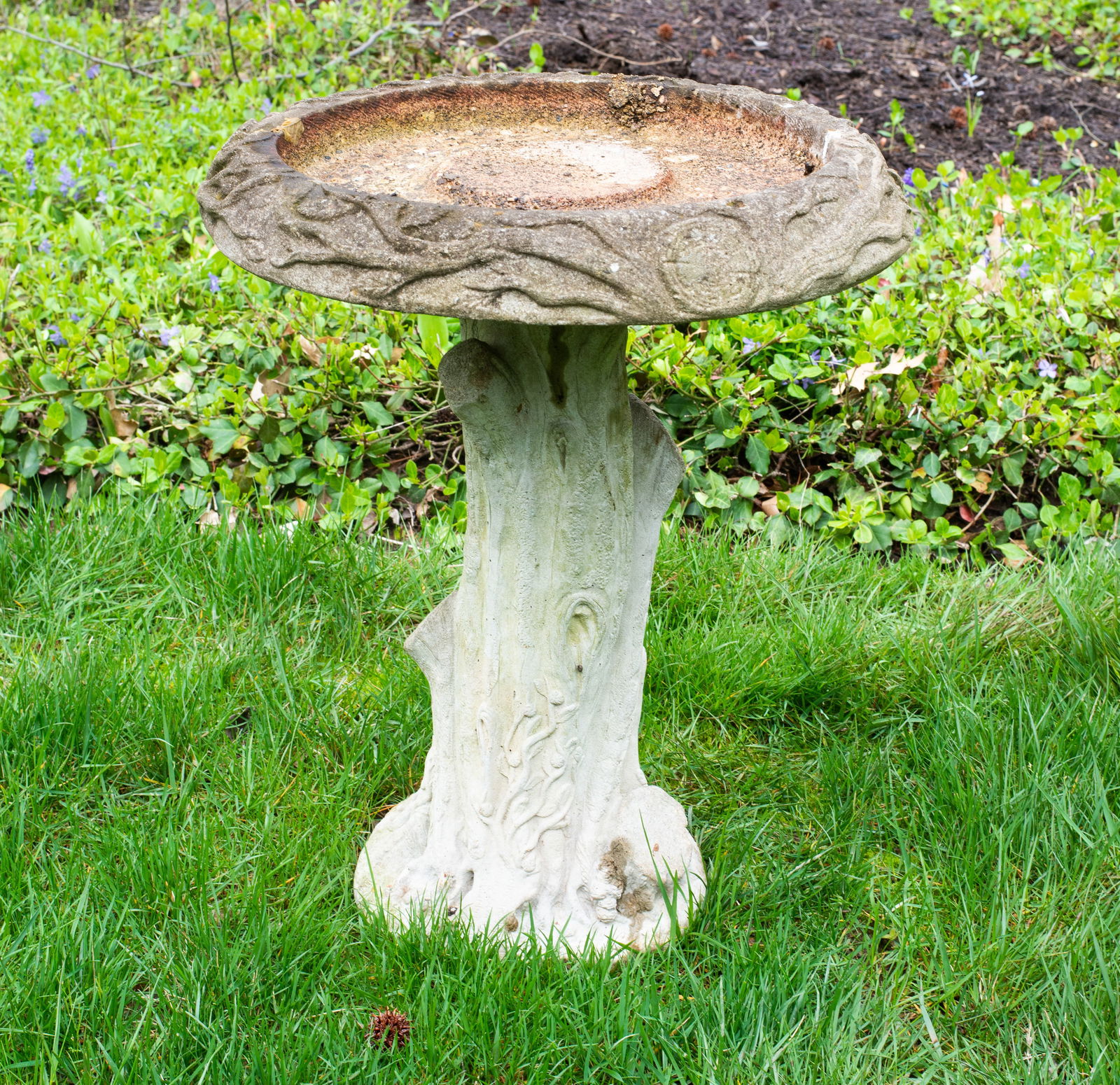 Cast Stone Log Base Bird Bath (1 of 4)