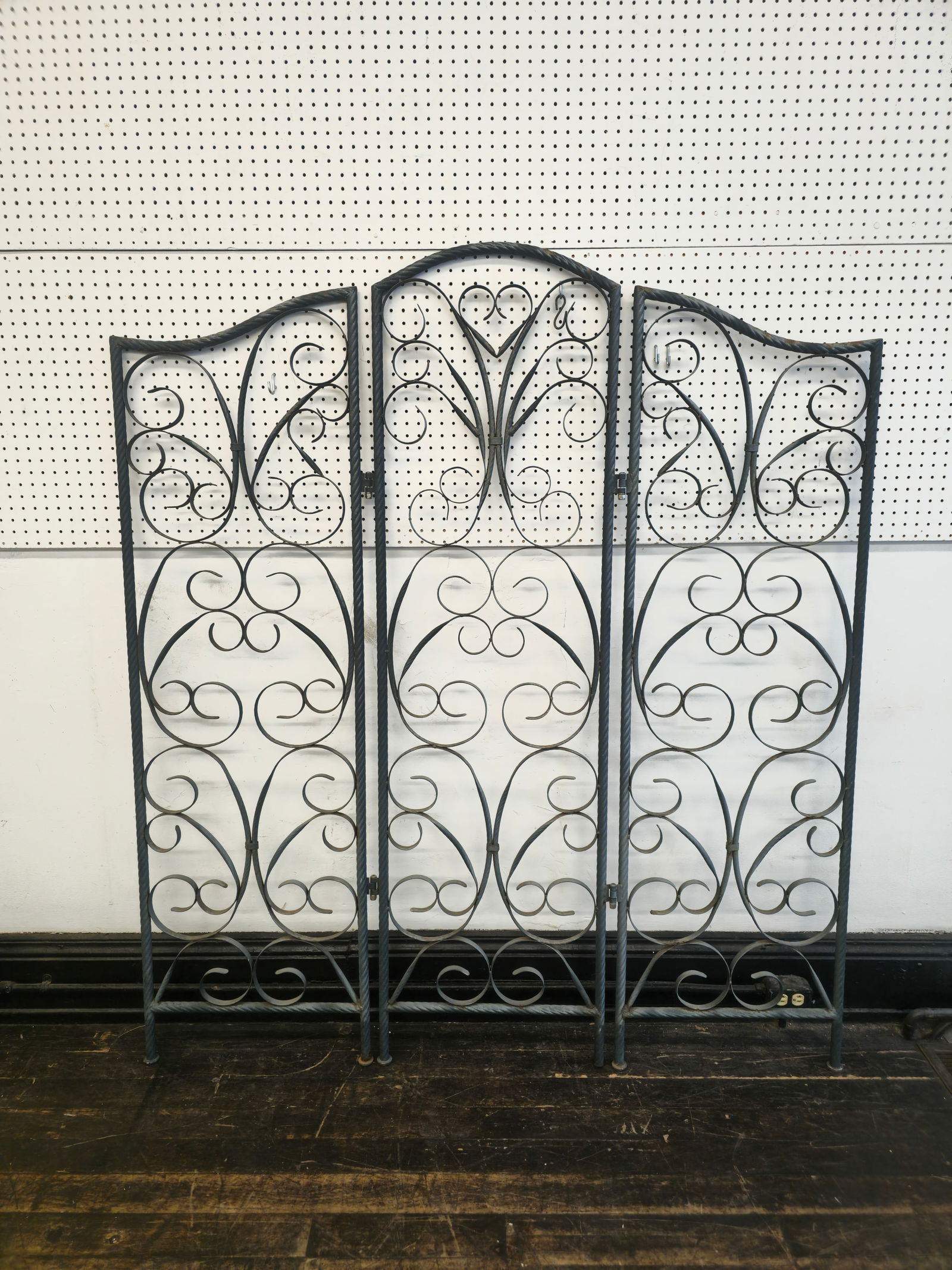 Wrought Iron Three Panel Screen (1 of 8)
