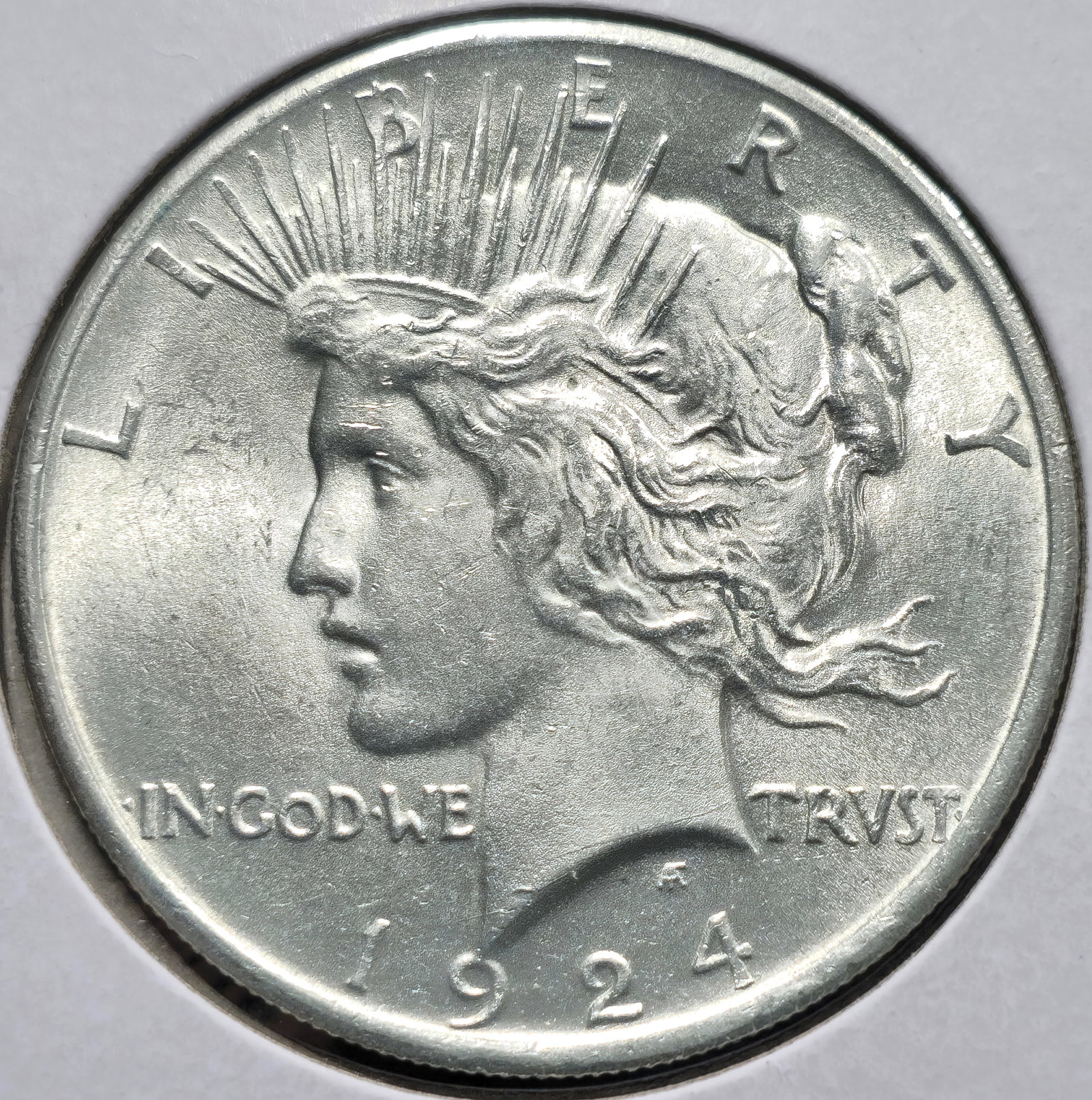 1924 Peace Silver Dollar Coin Uncirculated (1 of 2)
