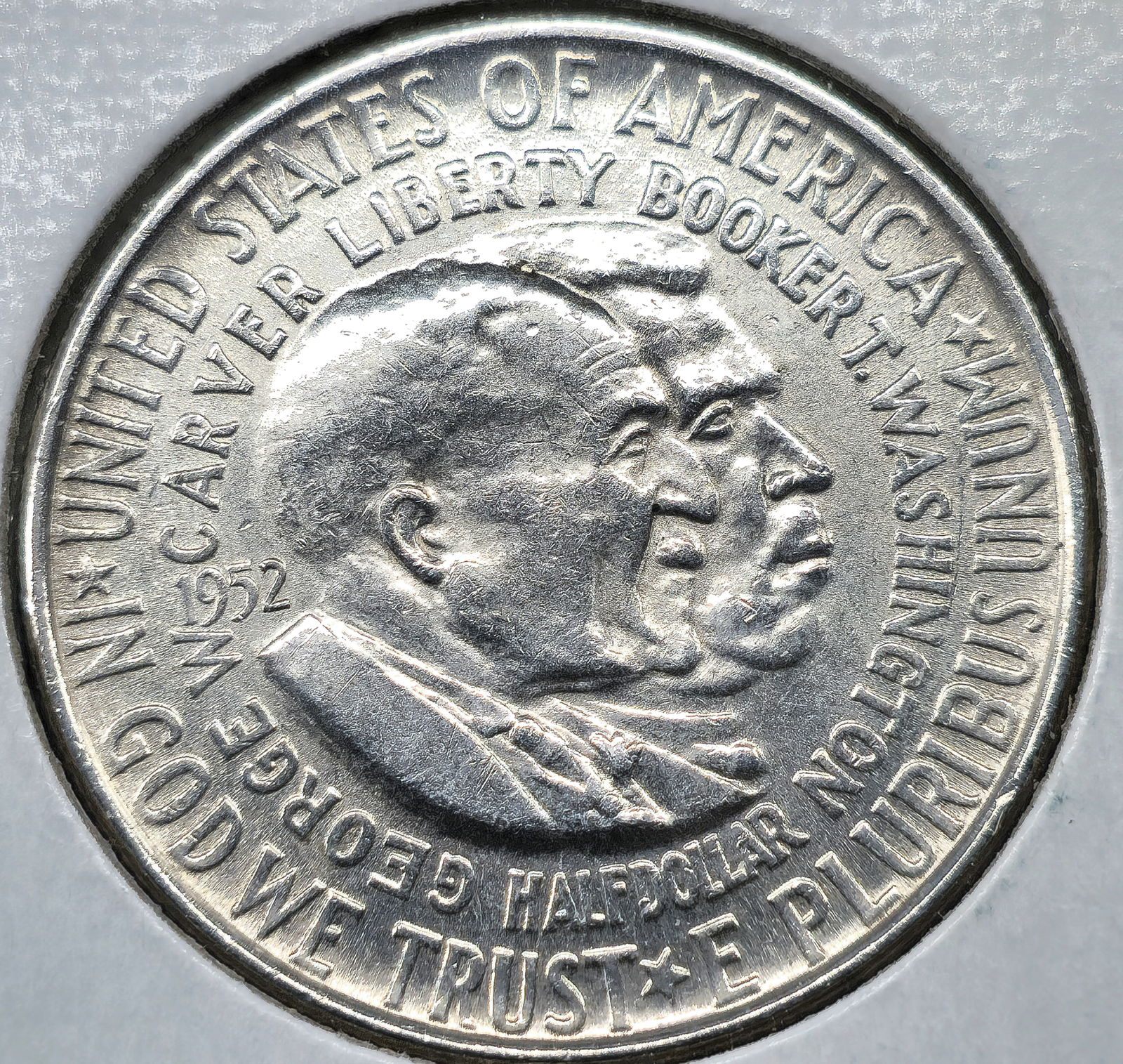 1952 Washington Carver Silver Half Dollar Uncirculated (1 of 2)