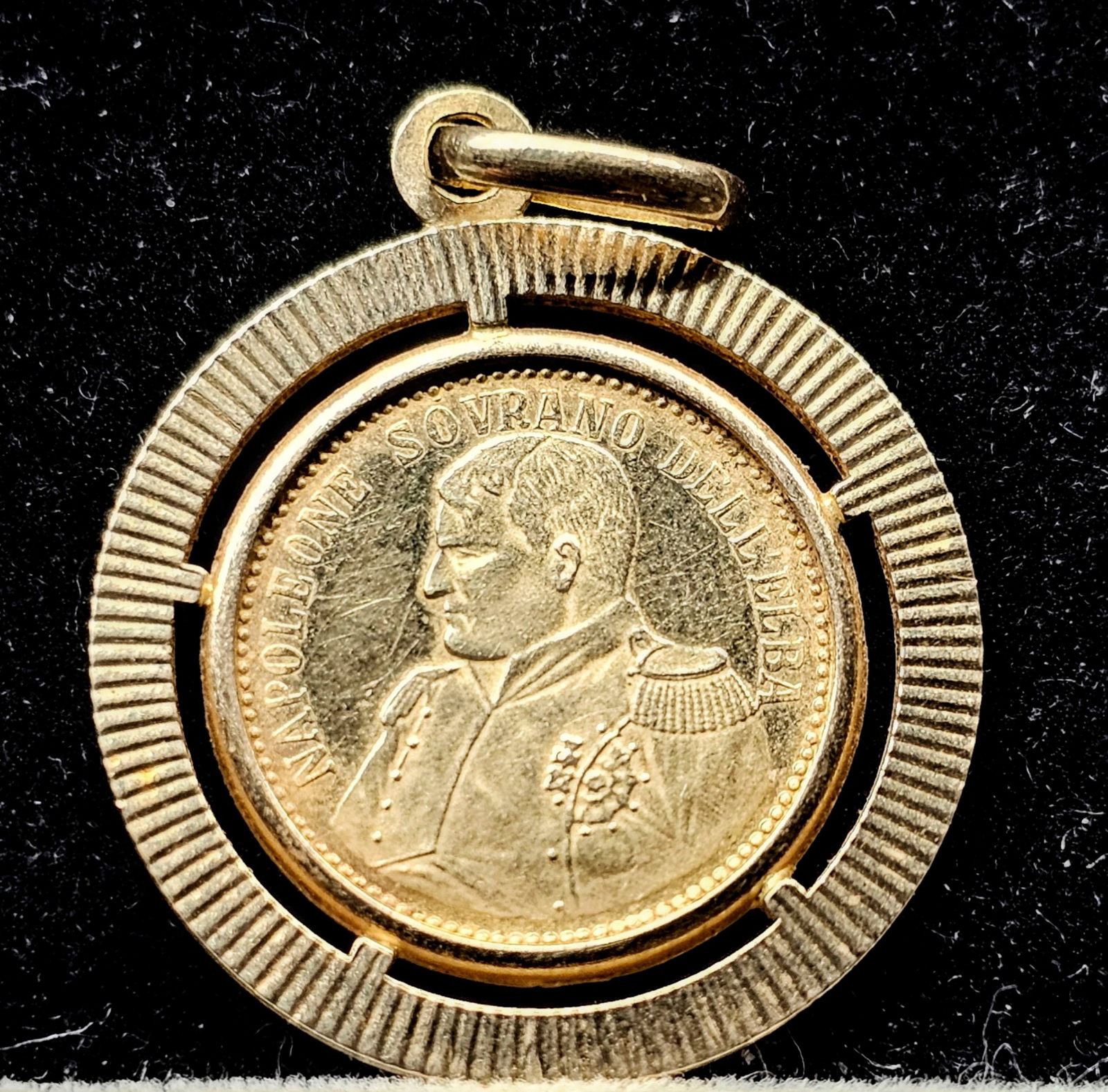 Italian Napoleon Gold Sovereign of Elba Commemorative Gold Coin in 14k Pendant (1 of 3)