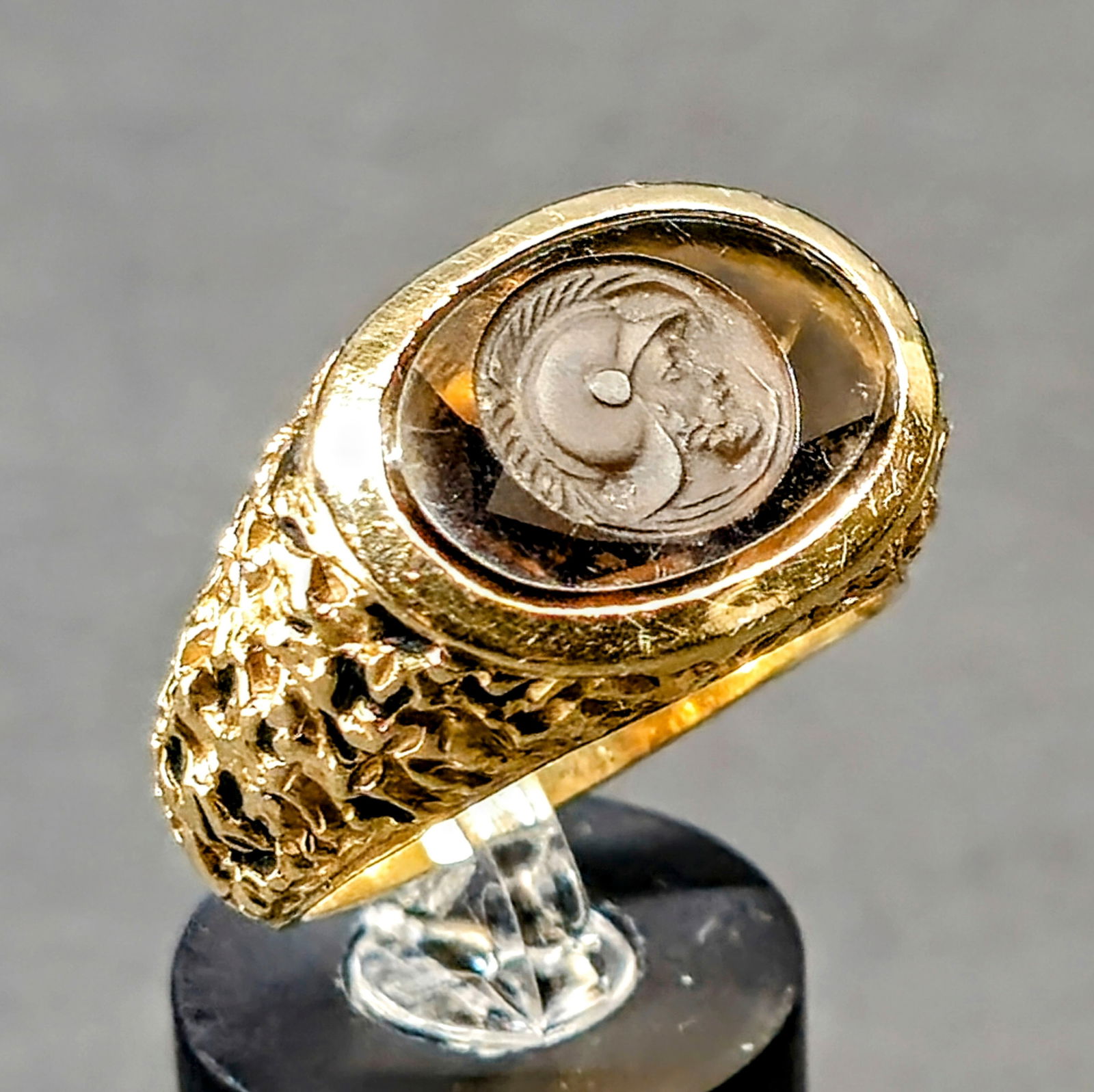 Stunning Hematite Intaglio 14k Men's Gold Ring Auction
