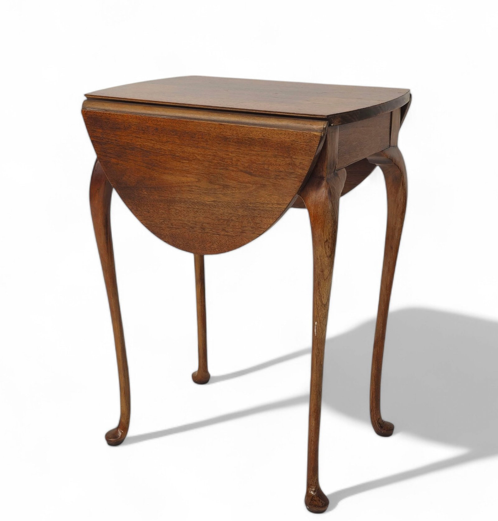 Baker Furniture Co. Queen Anne Style Occasional Table (1 of 8)