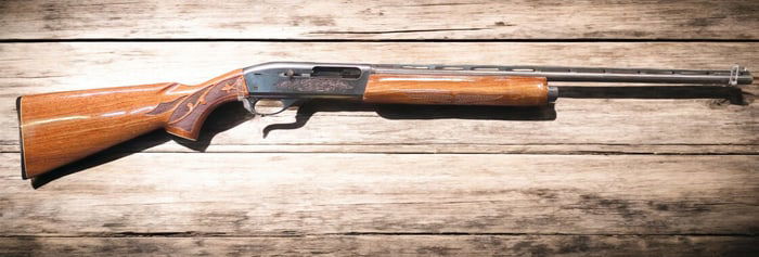 Remington Model 1100, 28 gauge, 25 in.  Semi-Automatic Shotgun,  w/vent rib barrel