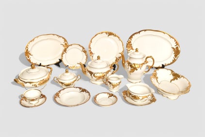 Walbrzych Fine Gold and White Tableware Set