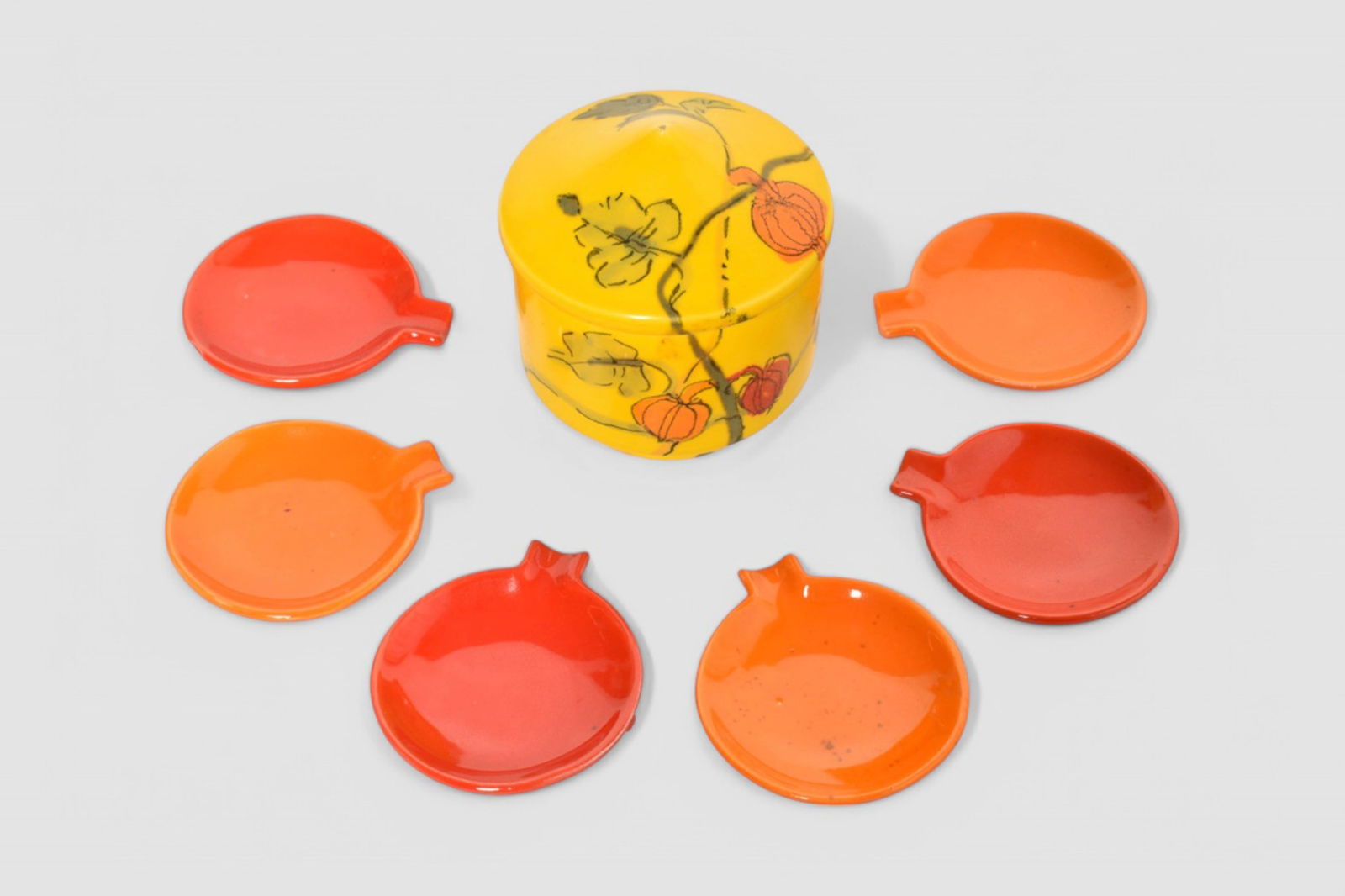 Alvino Bagni Box and Dishes: Alvino Bagni Box and Dishes. Raymor, Italy, 1960s. Glazed Earthenware. Manufacture's marks to underside & #R1708. 3 1/2dia x 4 1/4.