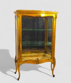 French Early 20th Century Giltwood Onyx Top Curio Cabinet