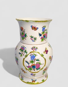 Large Herend "Queen Victorian" Pattern Vase