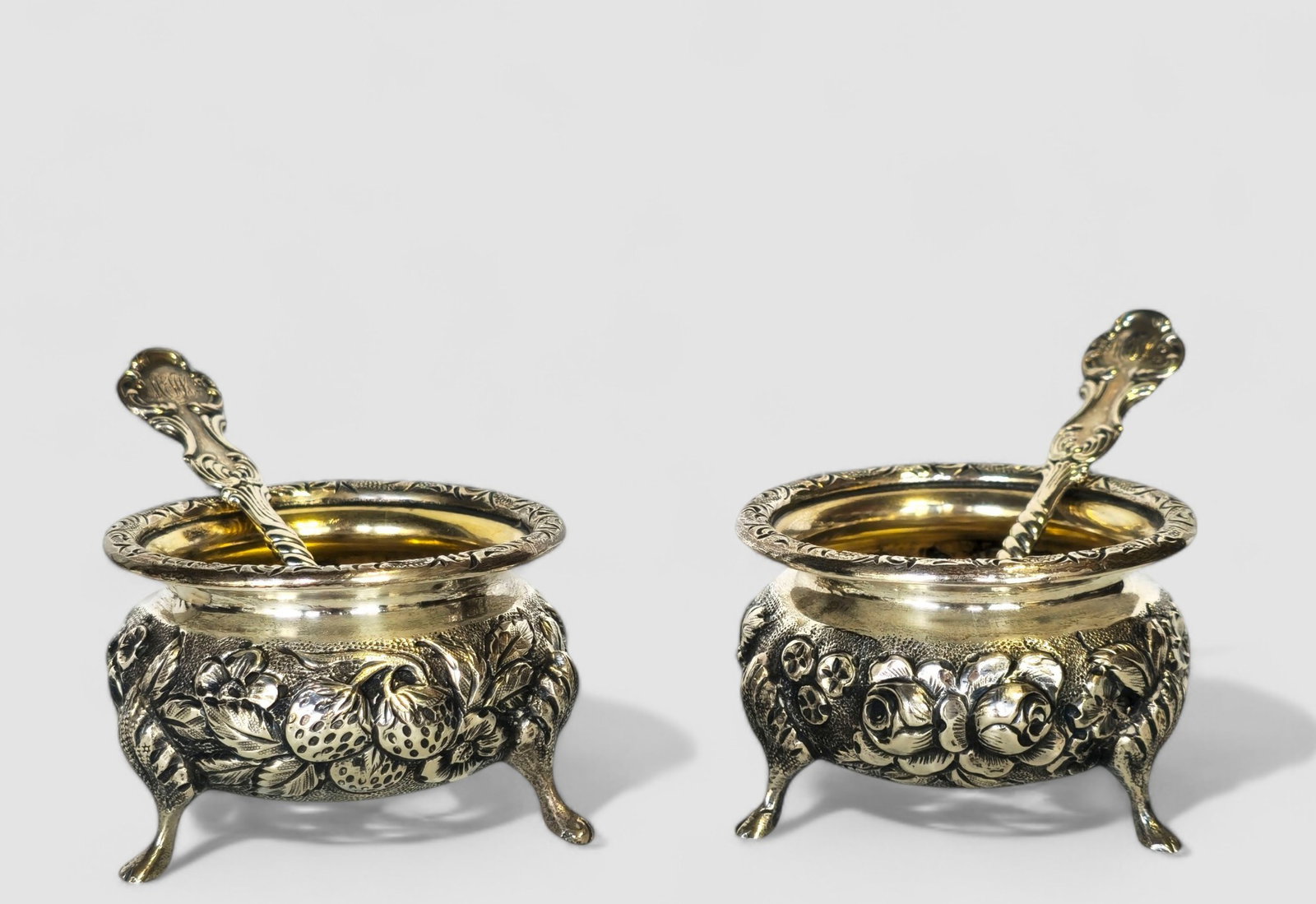 Loring Andrews Sterling Silver Fruit Repousse Open Salts & Spoons (1 of 6)