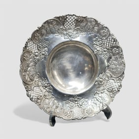Continental Silver 900 Pierced Scalloped Footed Border