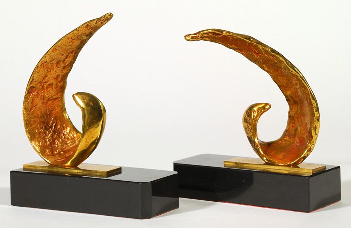 Mid Century Bookends: Pair hammered bronze and granite bookends. Size 6H x 5.5L x 2.15D.