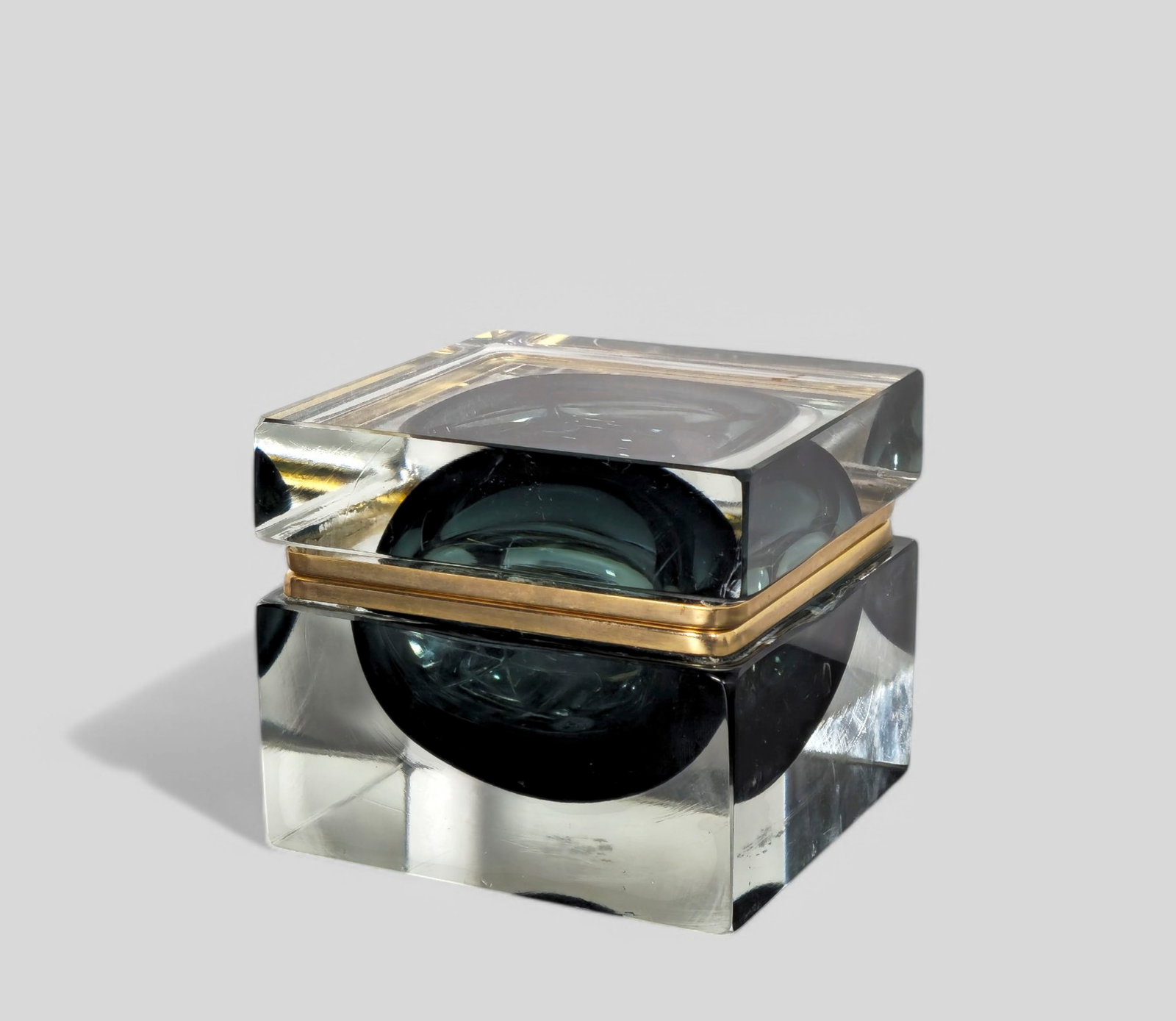 Alessandro Andruzzi Murano Jewelry Casket: Alessandro Andruzzi Murano Jewelry Casket, Italy, 1960's. Murano glass and brass. Hinged lid. 4 1/2w x 4 1/2d x 4 1/4h