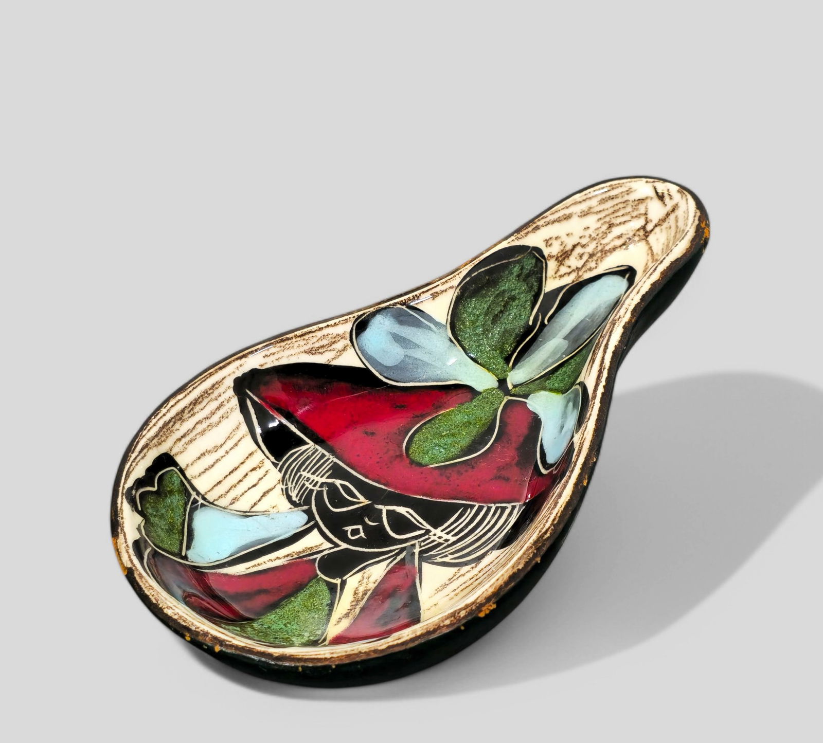 Marcello Fantoni Raymor Pottery Dish: Marcello Fantoni Raymor Pottery Dish, Italy, 1950. Glazed ceramic and leather. 5 3/4w x 3 1/2d x 1h.