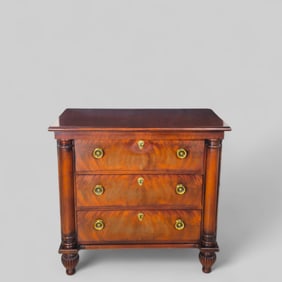 Henredon Historic Natchez Collection Chest/ Dresser