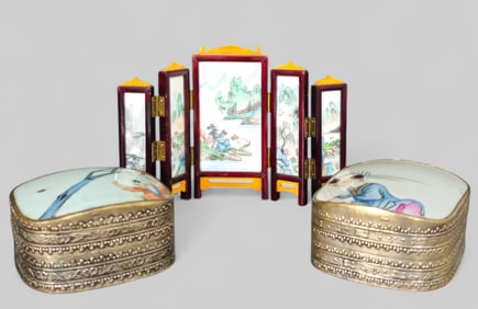 Chinese Porcelain Lid Boxes & Miniature Folding Screen